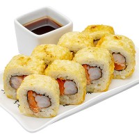 Темпура ролл с креветкой и пикантным соусом