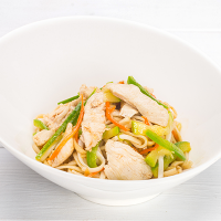 Лапша с курицей и устричным соусом